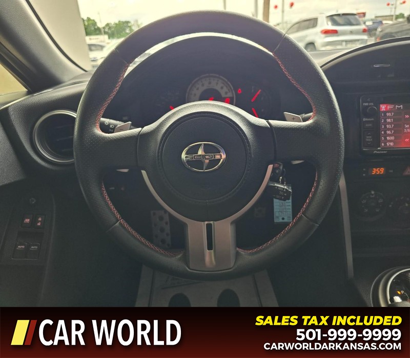 Scion FR-S Vehicle Full-screen Gallery Image 14