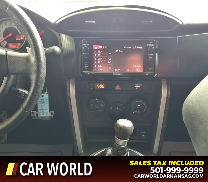 Scion FR-S Vehicle Full-screen Gallery Image 17