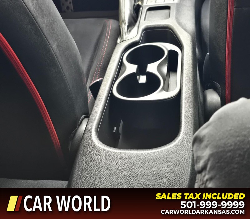 Scion FR-S Vehicle Full-screen Gallery Image 18