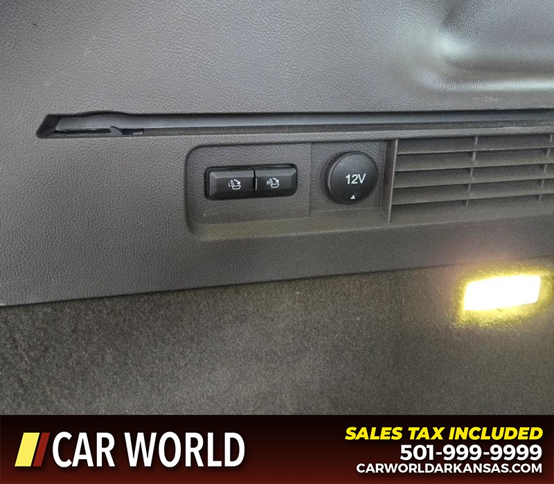 Lincoln MKX Vehicle Full-screen Gallery Image 13