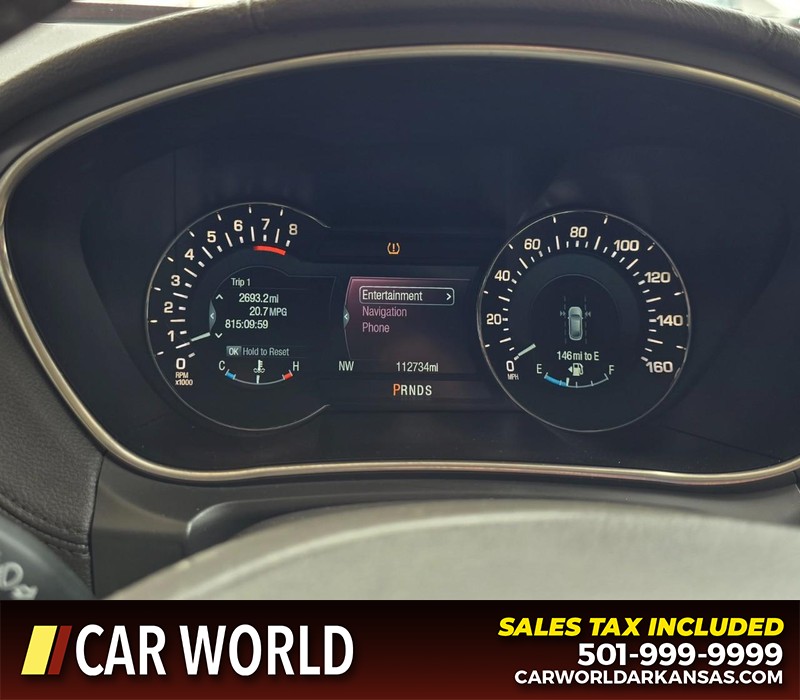 Lincoln MKX Vehicle Full-screen Gallery Image 18