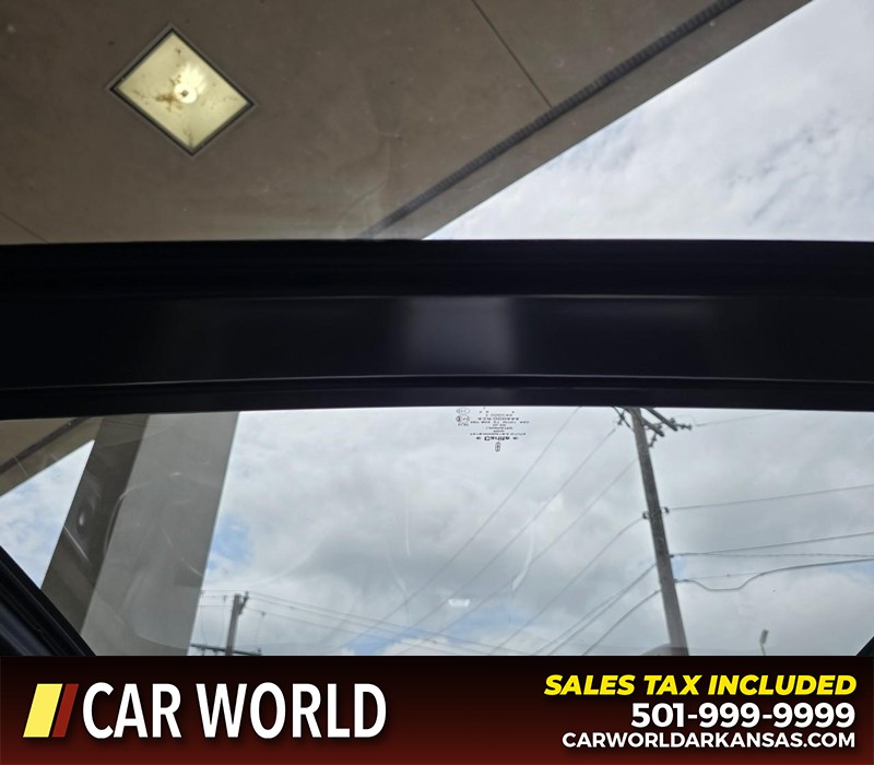 Lincoln MKX Vehicle Full-screen Gallery Image 20