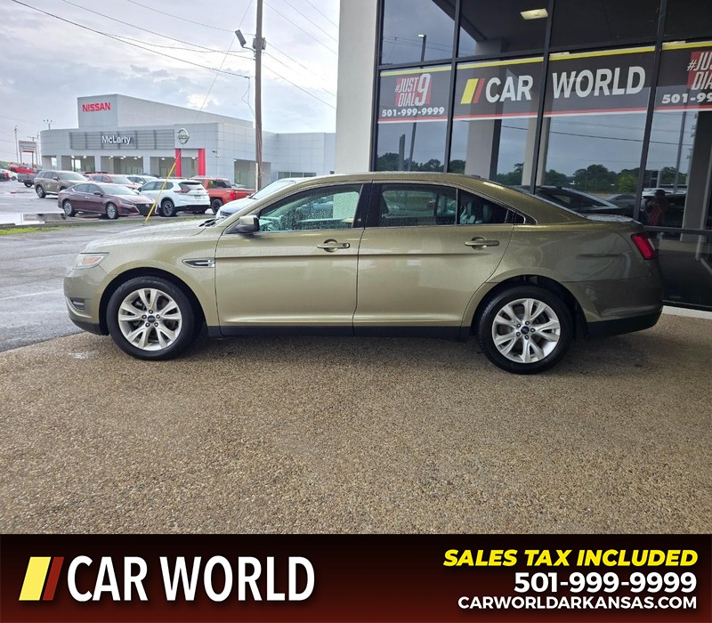 Ford Taurus Vehicle Full-screen Gallery Image 4