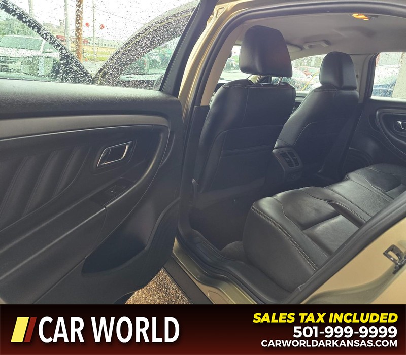 Ford Taurus Vehicle Full-screen Gallery Image 10