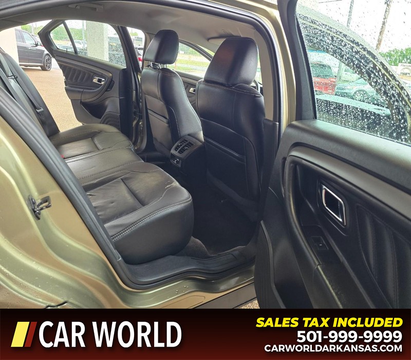 Ford Taurus Vehicle Full-screen Gallery Image 13