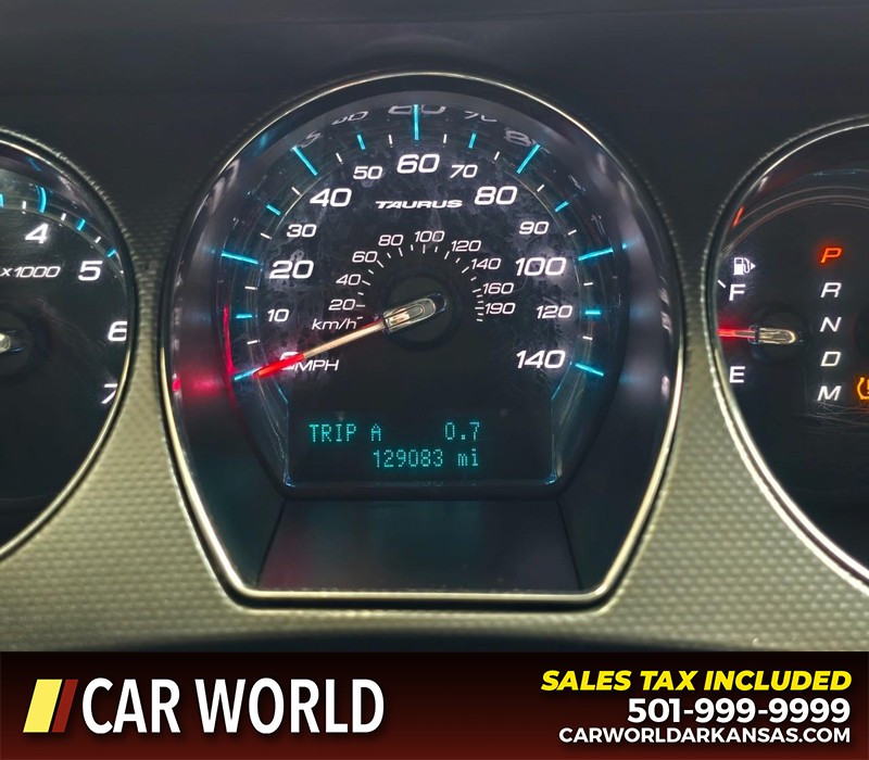 Ford Taurus Vehicle Full-screen Gallery Image 17