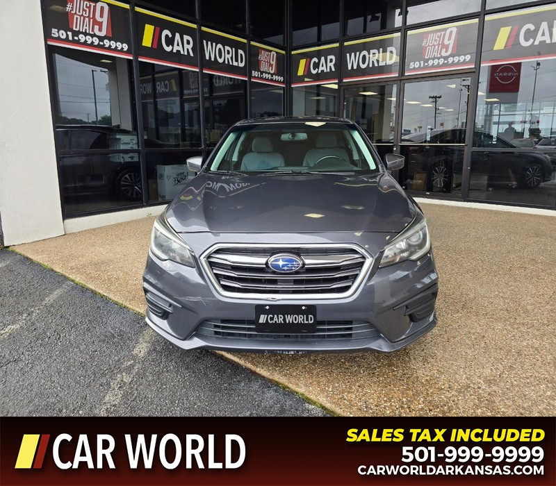 Subaru Legacy Vehicle Full-screen Gallery Image 2
