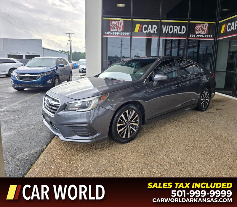 Subaru Legacy Vehicle Full-screen Gallery Image 3