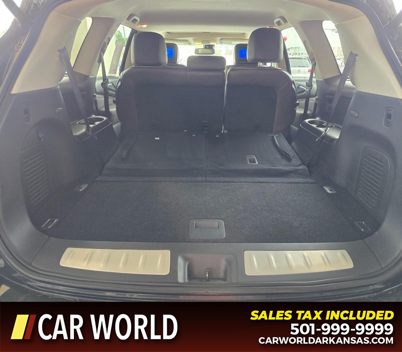 INFINITI QX60 Vehicle Full-screen Gallery Image 16
