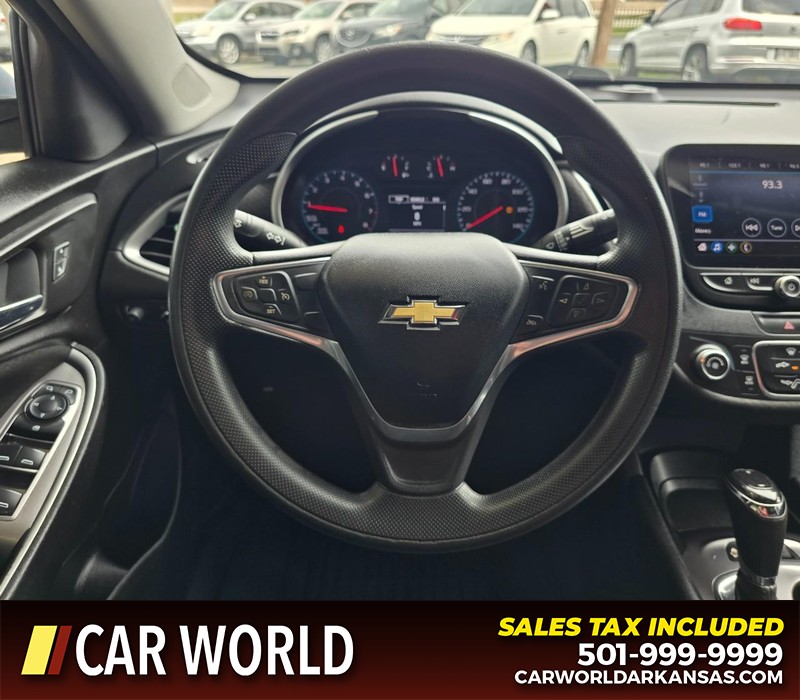 Chevrolet Malibu Vehicle Full-screen Gallery Image 15