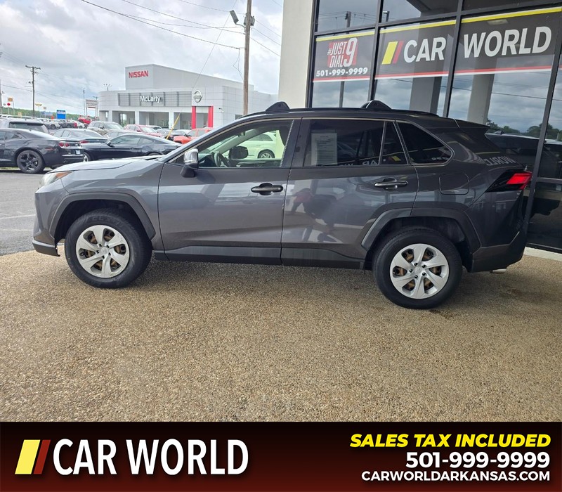 Toyota RAV4 Vehicle Full-screen Gallery Image 4