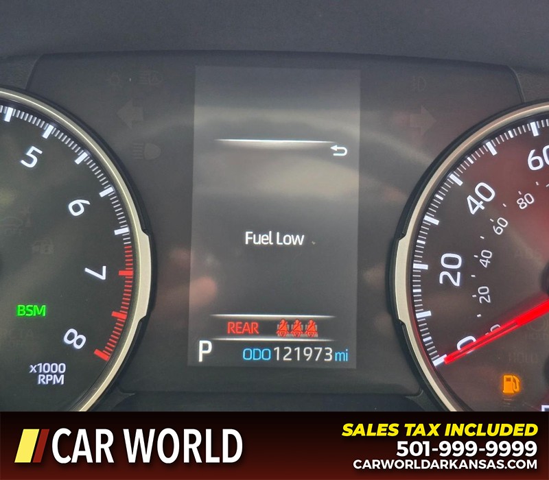 Toyota RAV4 Vehicle Full-screen Gallery Image 16