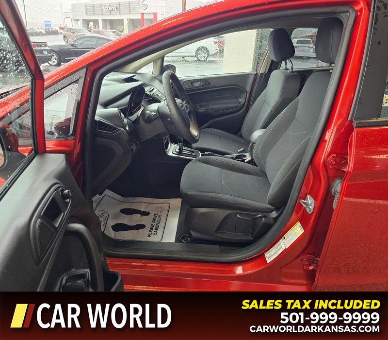 Ford Fiesta Vehicle Full-screen Gallery Image 8