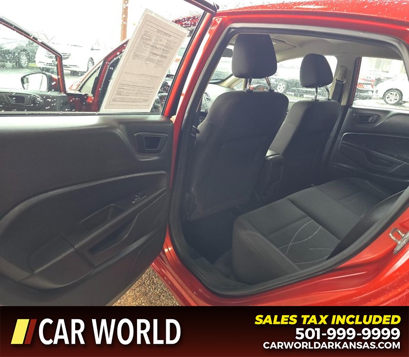 Ford Fiesta Vehicle Full-screen Gallery Image 9
