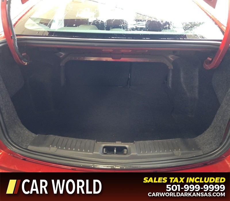 Ford Fiesta Vehicle Full-screen Gallery Image 13