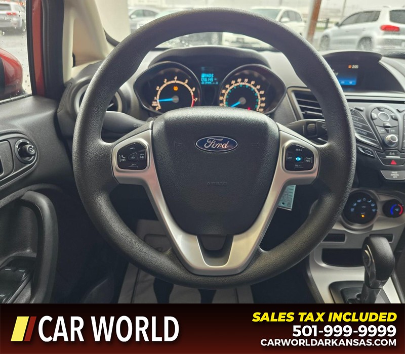 Ford Fiesta Vehicle Full-screen Gallery Image 15