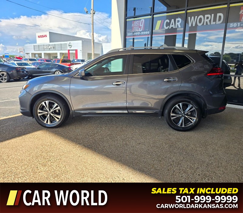 Nissan Rogue Vehicle Full-screen Gallery Image 4