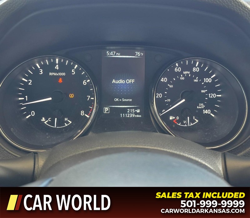 Nissan Rogue Vehicle Full-screen Gallery Image 17