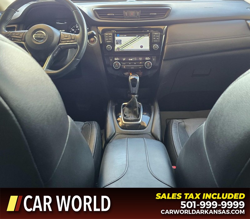 Nissan Rogue Vehicle Full-screen Gallery Image 18