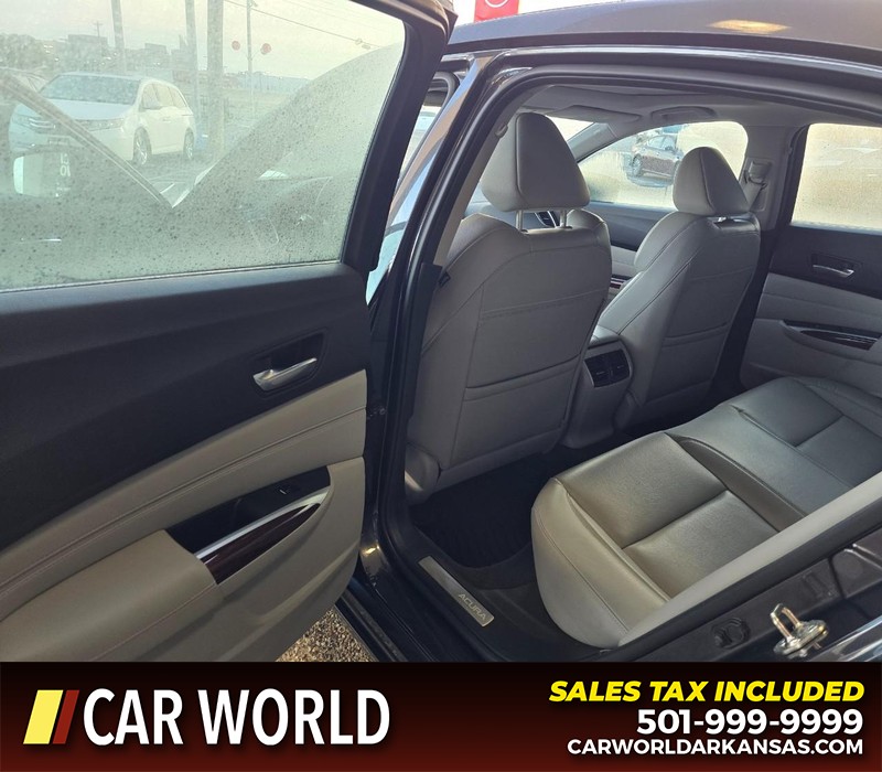 Acura TLX Vehicle Full-screen Gallery Image 9