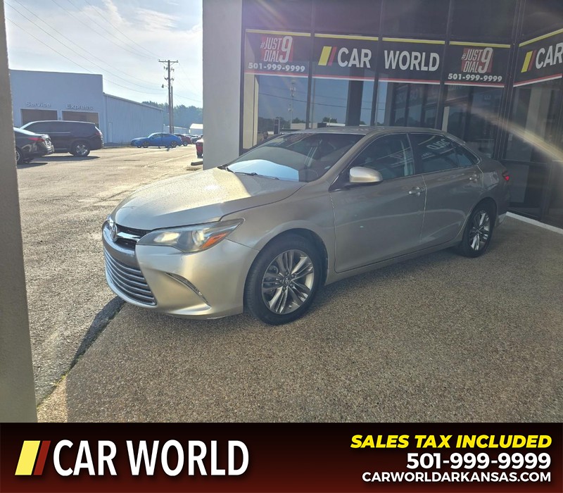 Toyota Camry Vehicle Full-screen Gallery Image 3