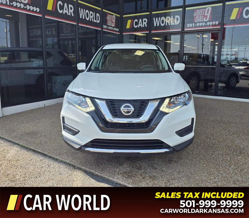 Nissan Rogue Vehicle Full-screen Gallery Image 2