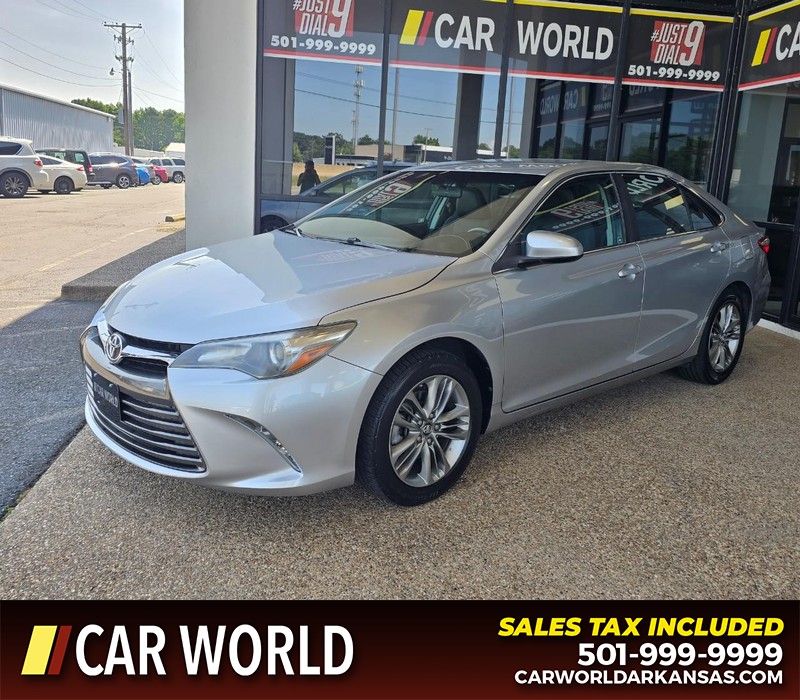 Toyota Camry Vehicle Full-screen Gallery Image 3