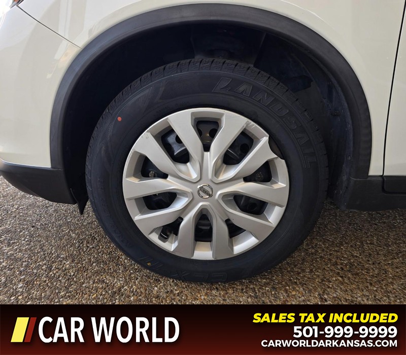 Nissan Rogue Vehicle Full-screen Gallery Image 6