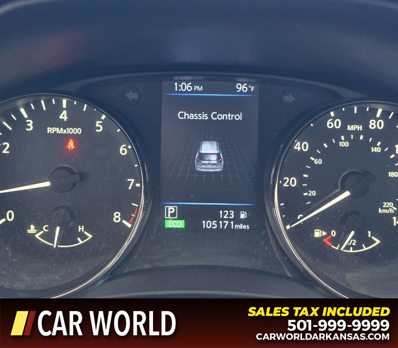 Nissan Rogue Vehicle Full-screen Gallery Image 16