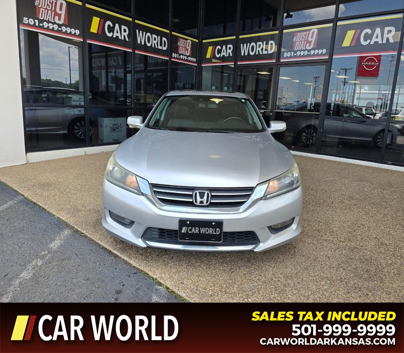 Honda Accord Sedan Vehicle Full-screen Gallery Image 2