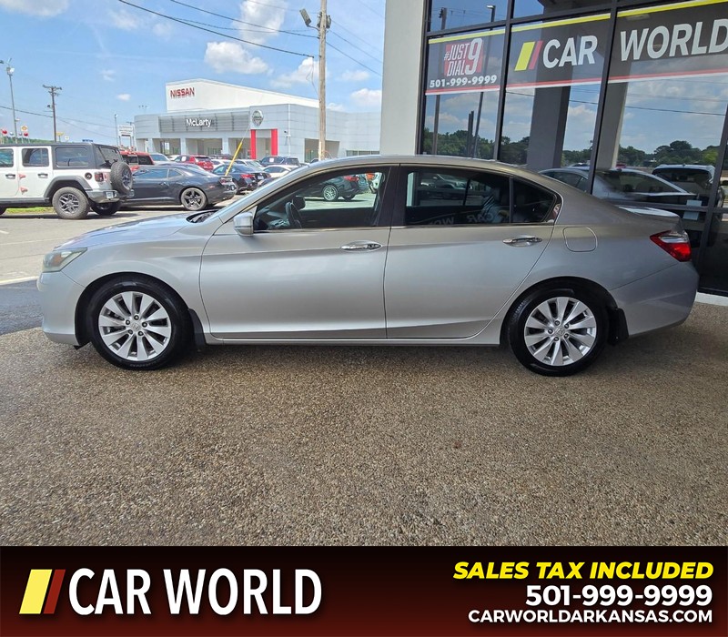 Honda Accord Sedan Vehicle Full-screen Gallery Image 4