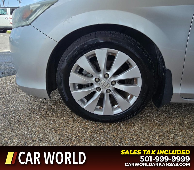 Honda Accord Sedan Vehicle Full-screen Gallery Image 6