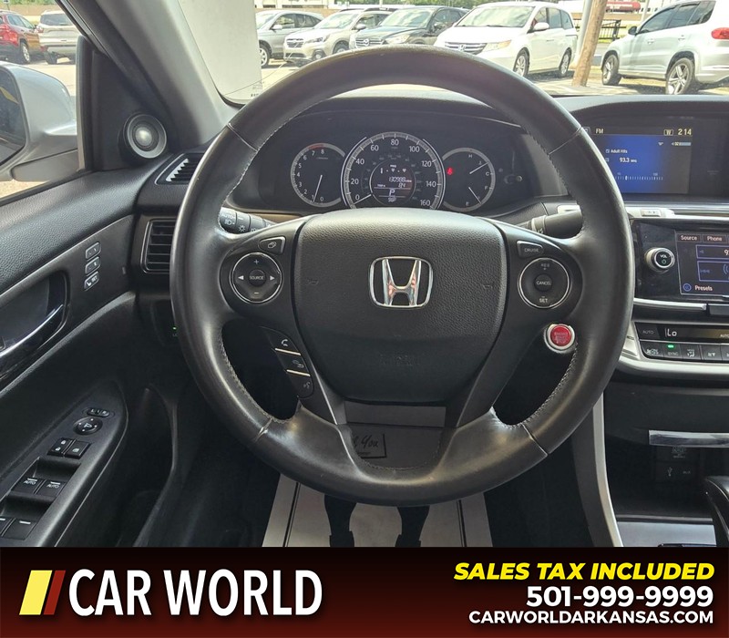 Honda Accord Sedan Vehicle Full-screen Gallery Image 14