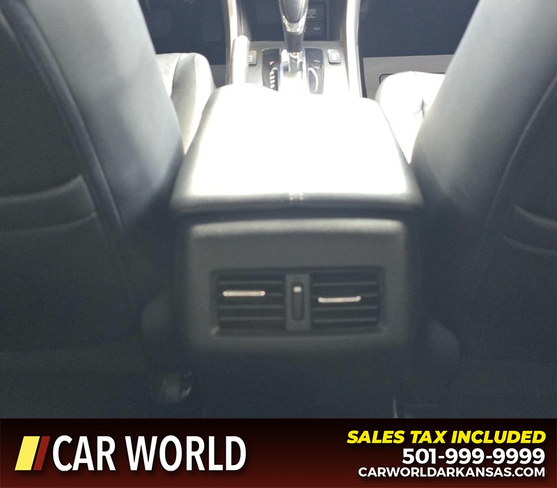 Honda Accord Sedan Vehicle Full-screen Gallery Image 20