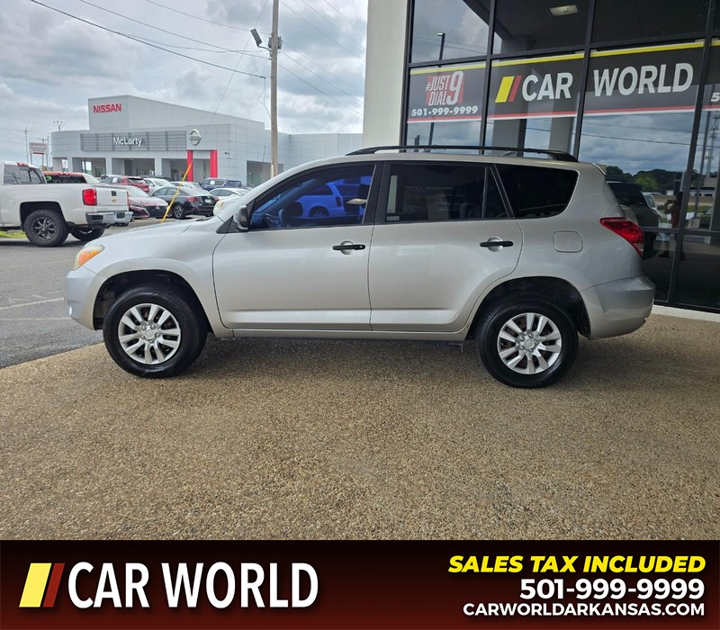 Toyota RAV4 Vehicle Full-screen Gallery Image 4
