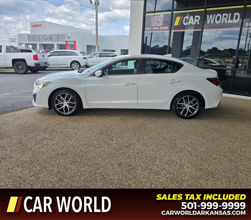 Acura ILX Vehicle Full-screen Gallery Image 4