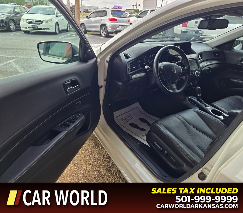 Acura ILX Vehicle Full-screen Gallery Image 7