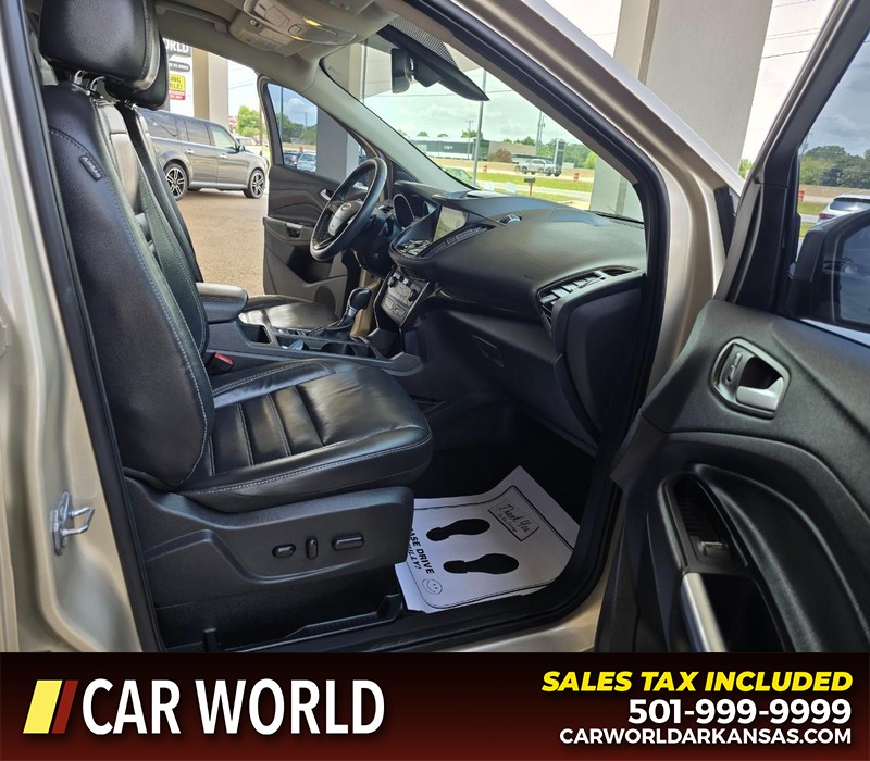 Ford Escape Vehicle Full-screen Gallery Image 11