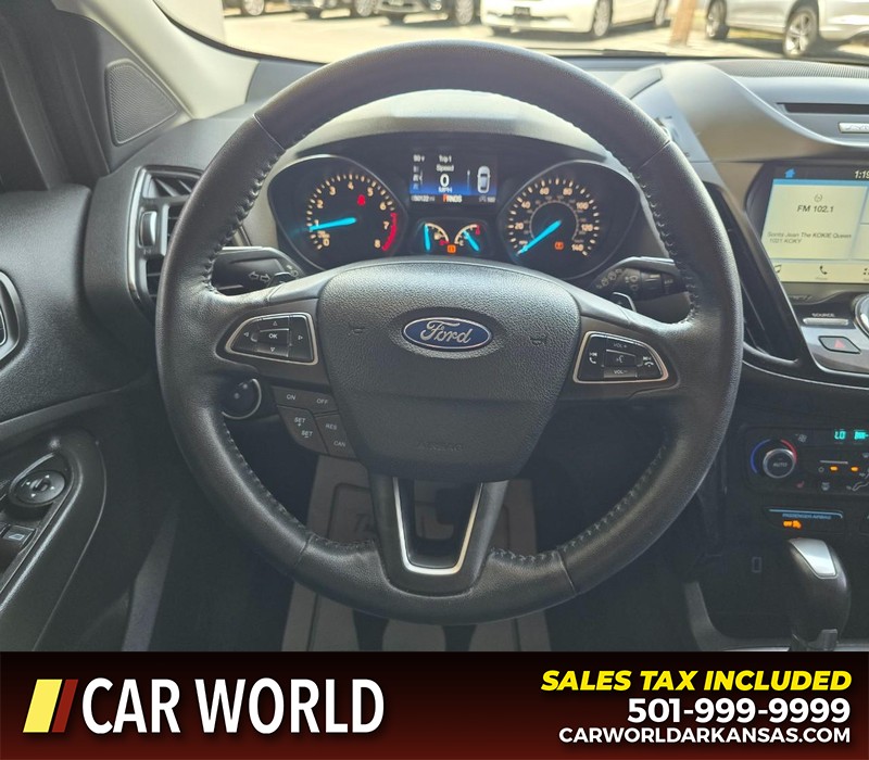 Ford Escape Vehicle Full-screen Gallery Image 15