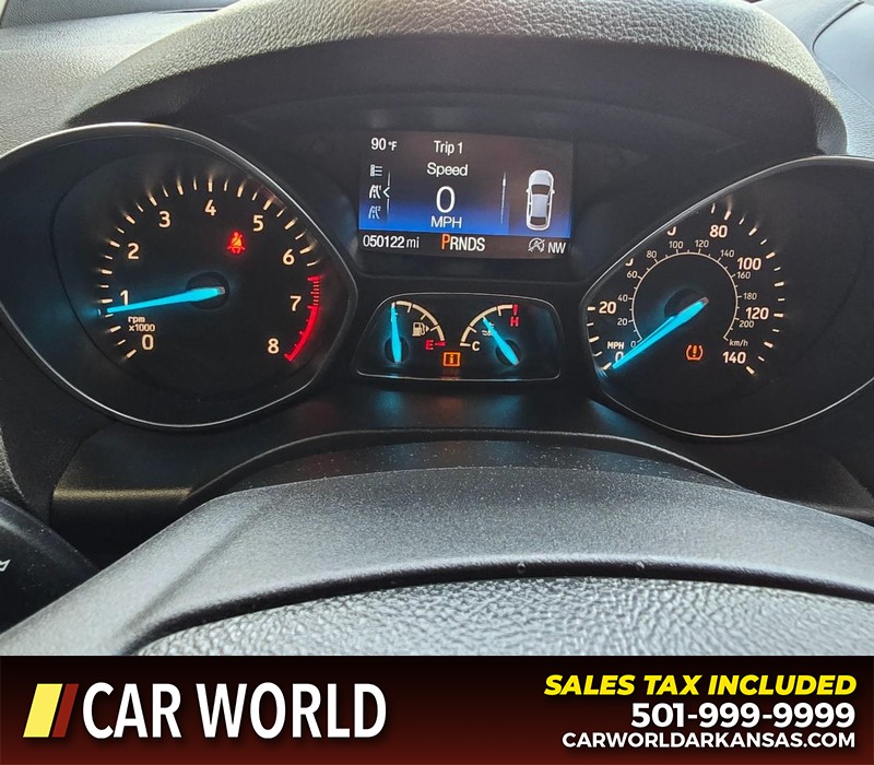Ford Escape Vehicle Full-screen Gallery Image 17