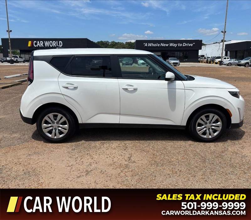 Kia Soul Vehicle Full-screen Gallery Image 2