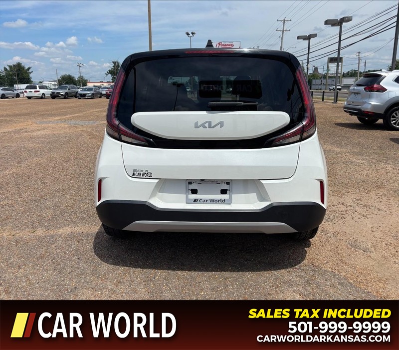 Kia Soul Vehicle Full-screen Gallery Image 4