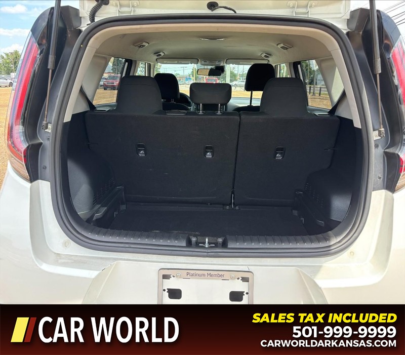 Kia Soul Vehicle Full-screen Gallery Image 6