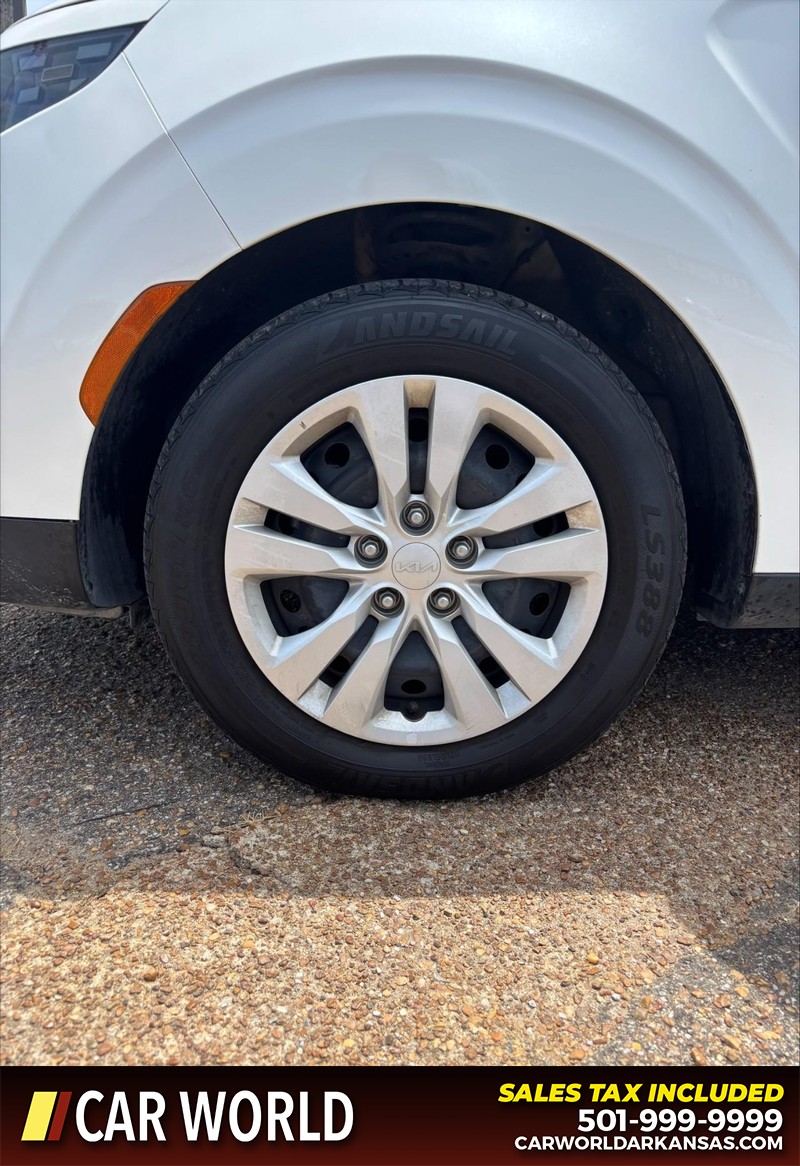Kia Soul Vehicle Full-screen Gallery Image 11