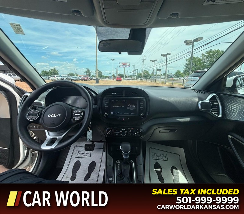 Kia Soul Vehicle Full-screen Gallery Image 16