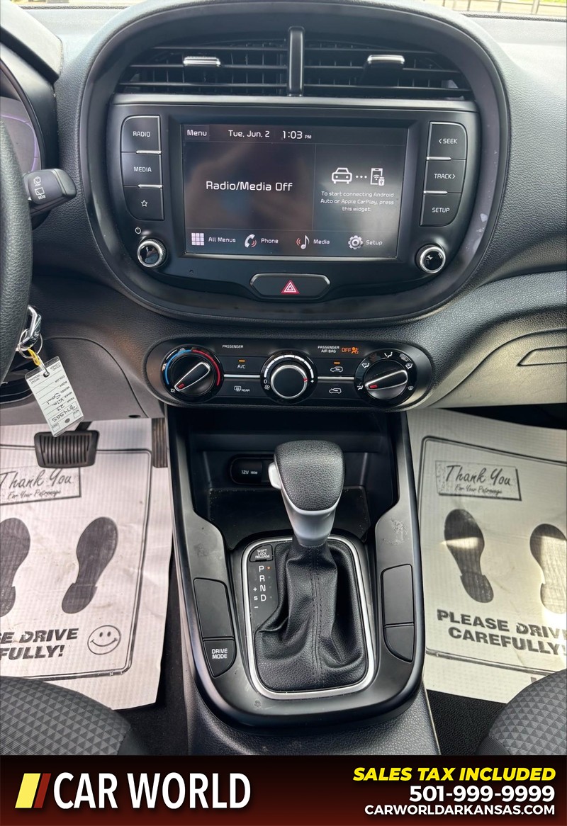 Kia Soul Vehicle Full-screen Gallery Image 17
