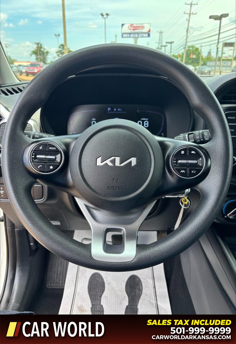 Kia Soul Vehicle Full-screen Gallery Image 19