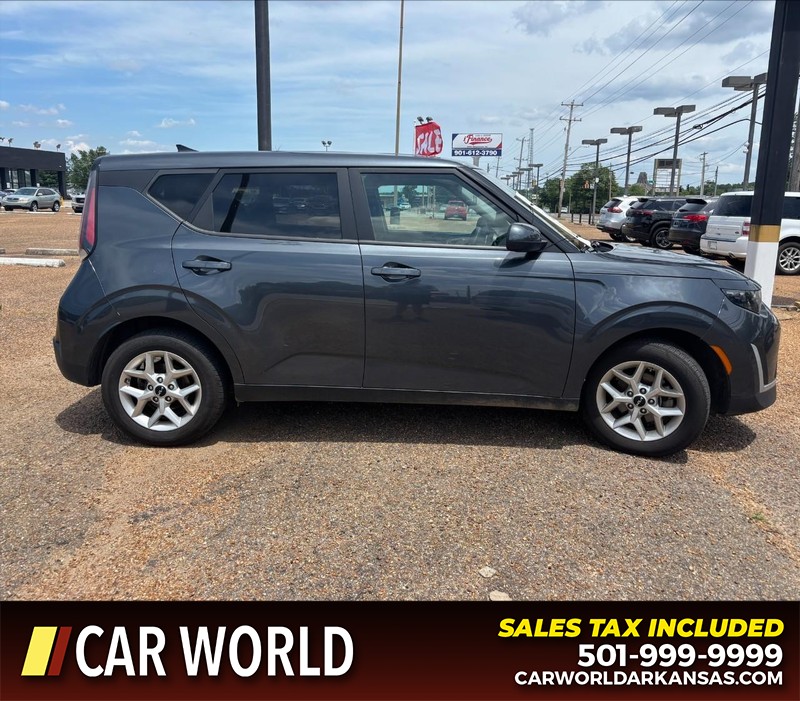 Kia Soul Vehicle Full-screen Gallery Image 2