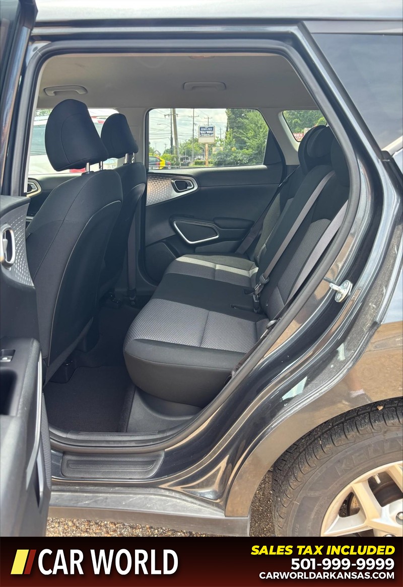 Kia Soul Vehicle Full-screen Gallery Image 15