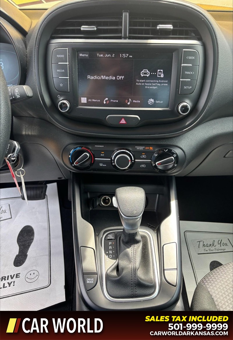 Kia Soul Vehicle Full-screen Gallery Image 17